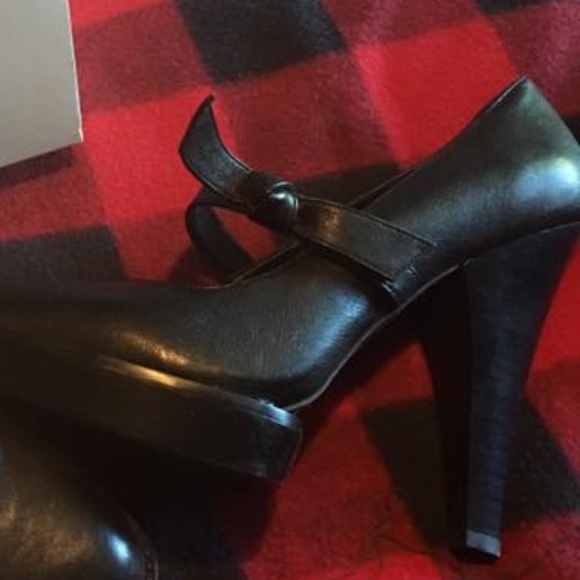Brand new, Never worn, black, BCBG Heels - Picture 2 of 5